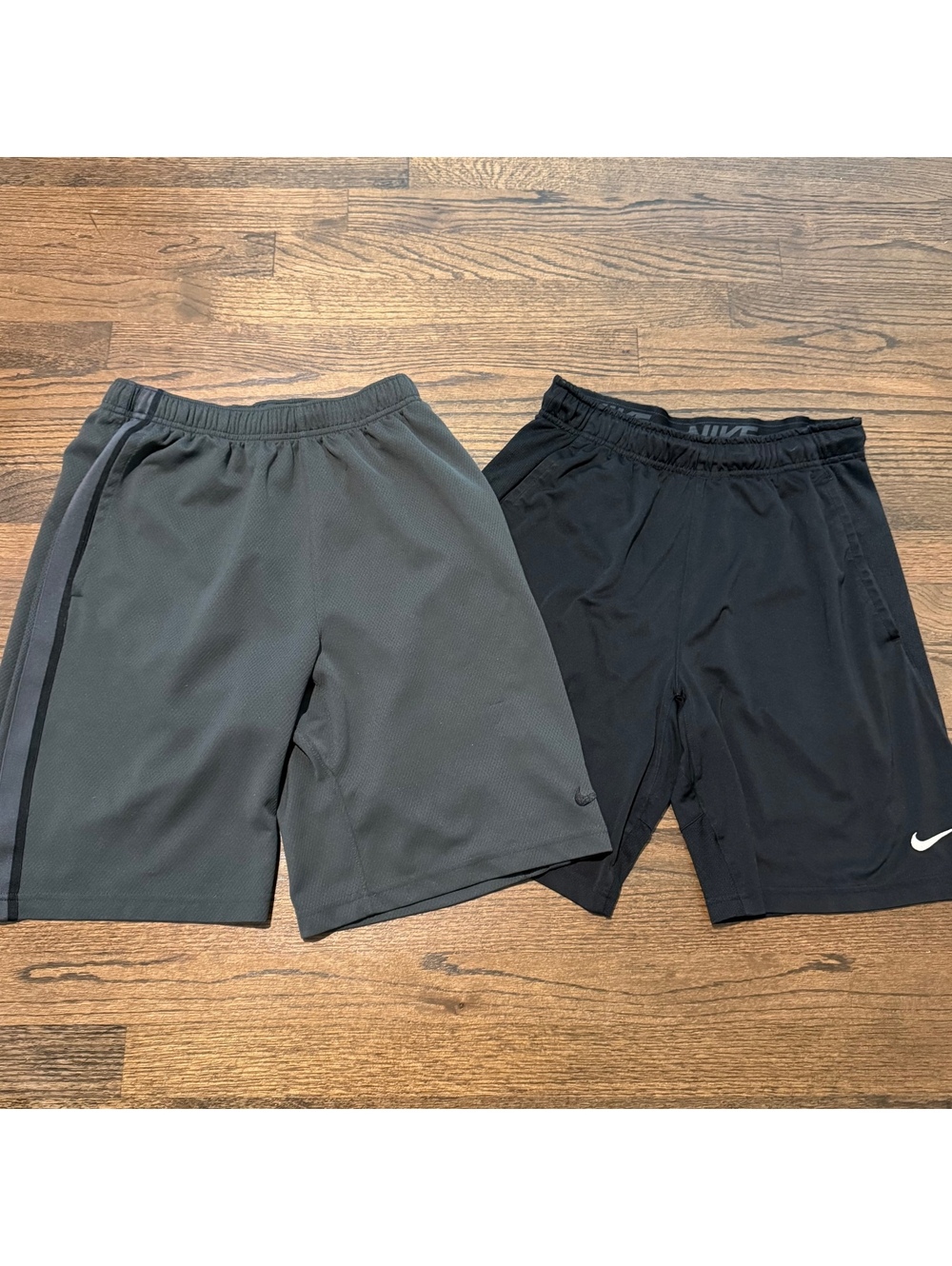 Nike Men's Athletic Black & White Grey & Black Shorts SZ Small